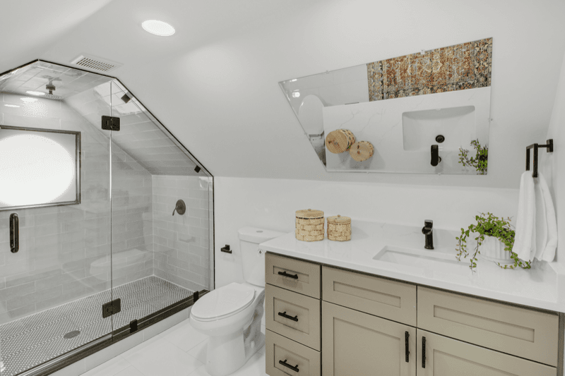 Summerville House: 305 Mayfield St