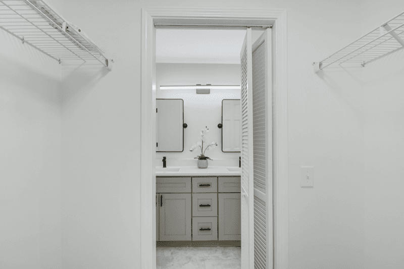 Summerville House: 305 Mayfield St