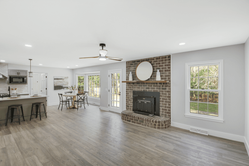 Summerville House: 305 Mayfield St