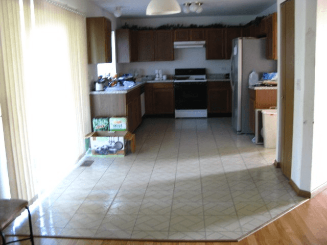 Waukegan House: 1072 S. Pleasant Hill Gate