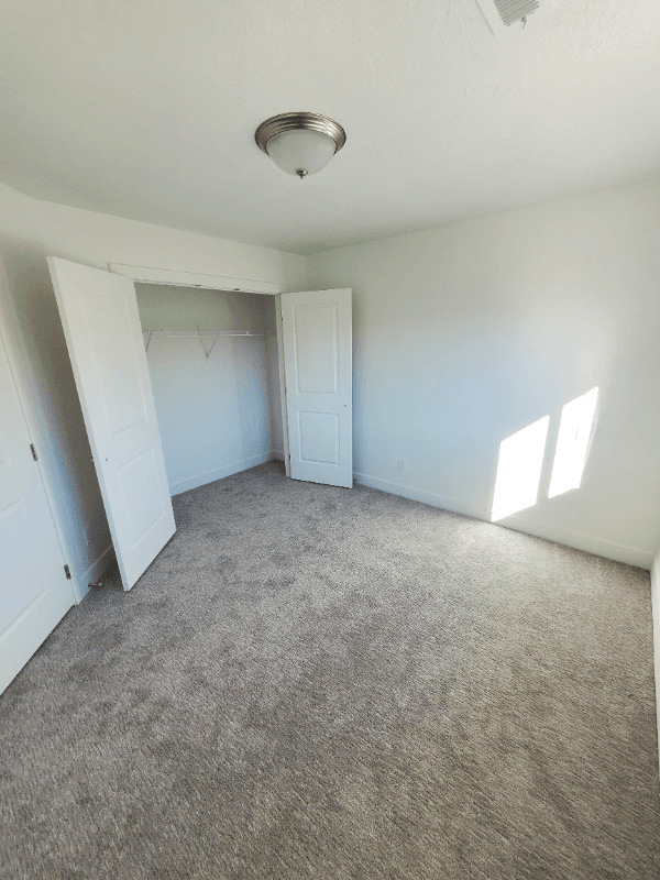 Bluffdale Townhome: 568 Lewski ln