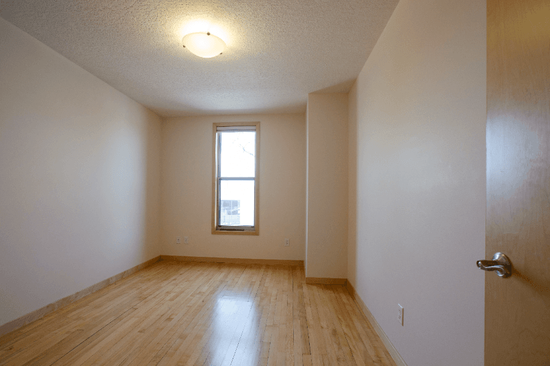 Minneapolis Apartment: 2207 1/2 Central Ave NE