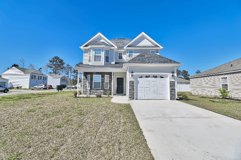 Longs House: 857 Twickenham Loop