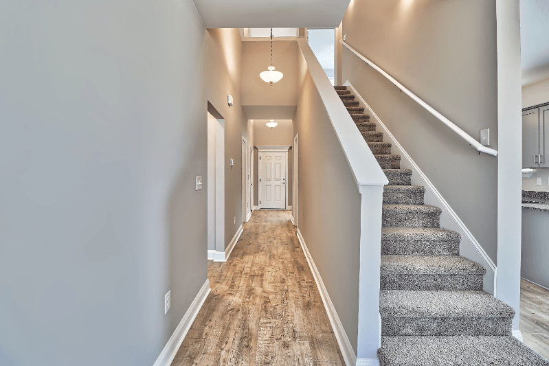 Longs House: 857 Twickenham Loop