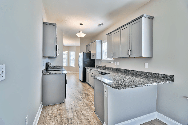 Longs House: 857 Twickenham Loop