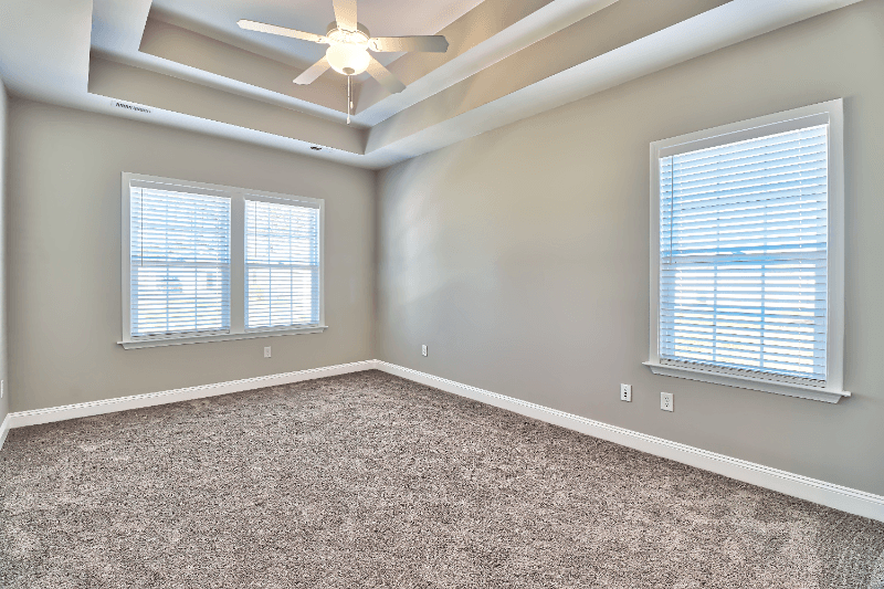 Longs House: 857 Twickenham Loop