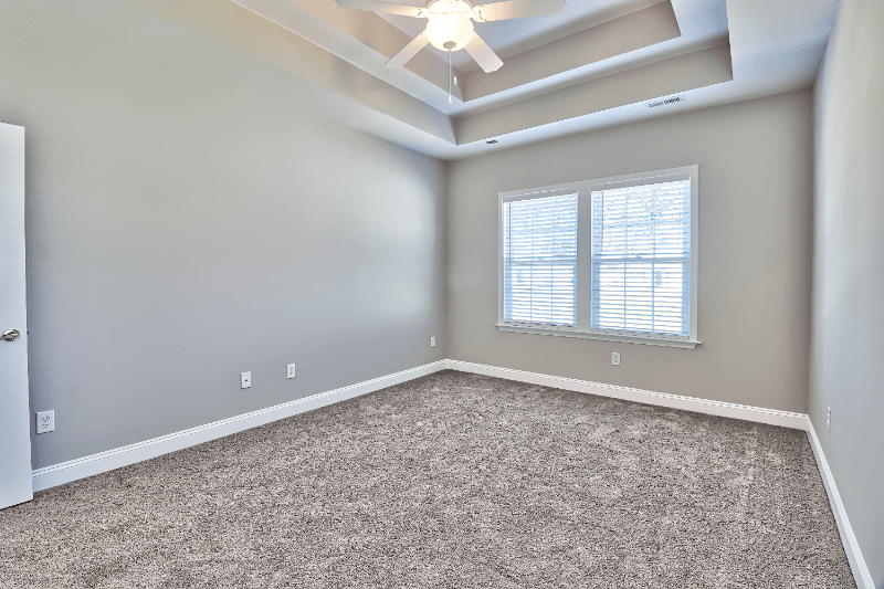 Longs House: 857 Twickenham Loop