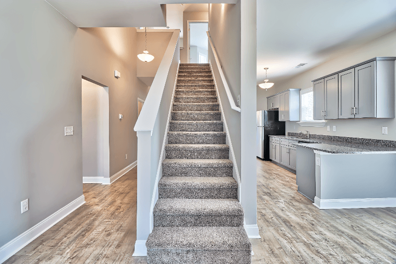 Longs House: 857 Twickenham Loop