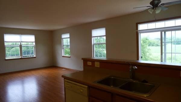 Lakemoor Townhome: 674 Arbor Circle