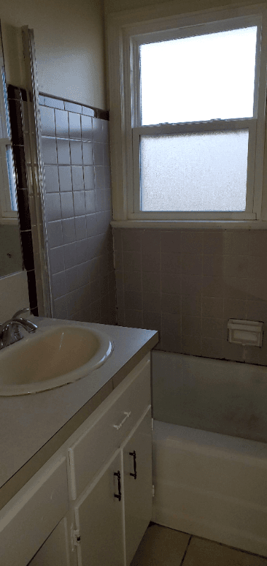 Tulsa House: 3337 E Virgin St
