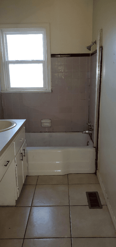 Tulsa House: 3337 E Virgin St