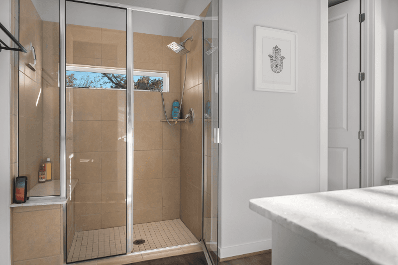Lago Vista House: 8200 PRAIRIE RYE DR