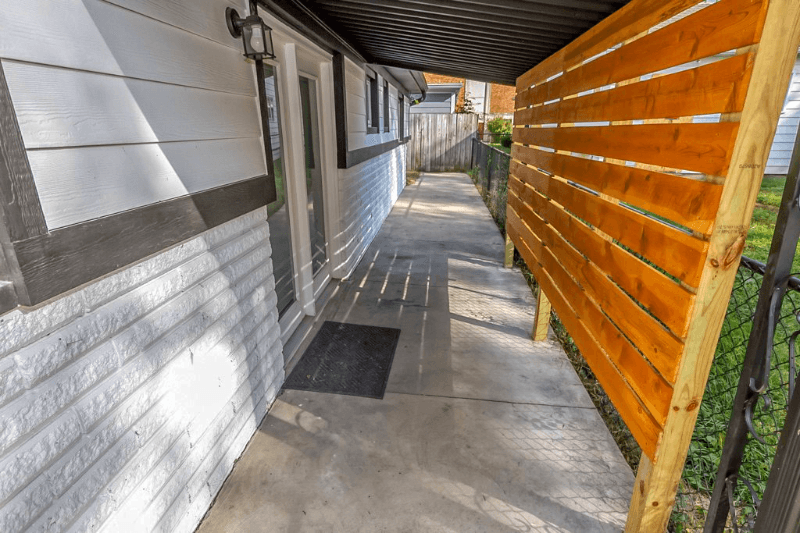 Indianapolis House: 919 Palmer St