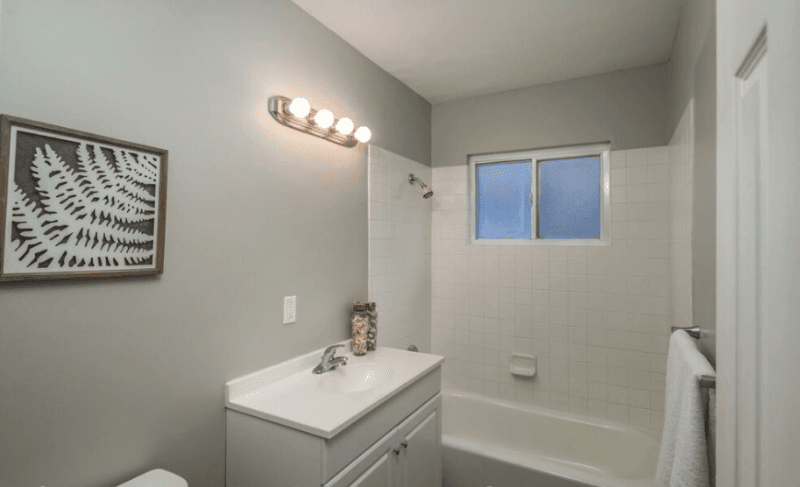 San Diego Apartment: 4473 Menlo Ave
