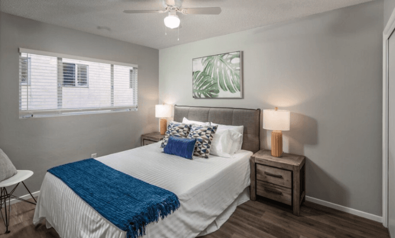 San Diego Apartment: 4473 Menlo Ave
