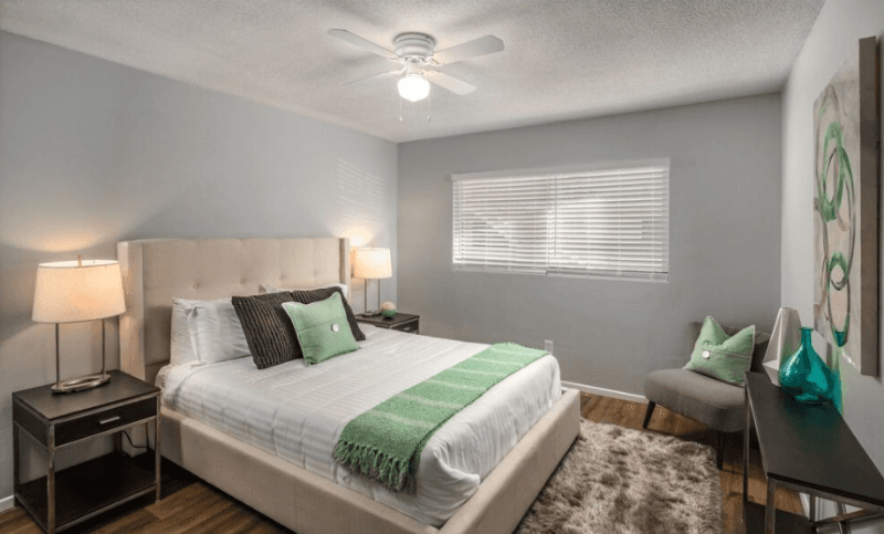 San Diego Apartment: 4473 Menlo Ave