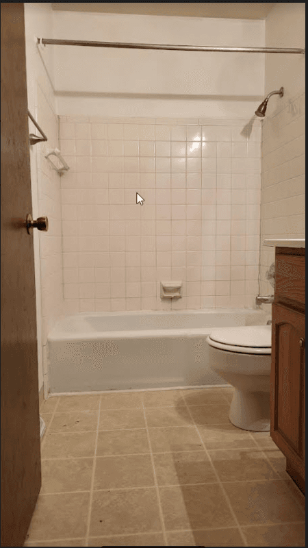 Lansing Townhome: 2819 Stoneleigh Dr