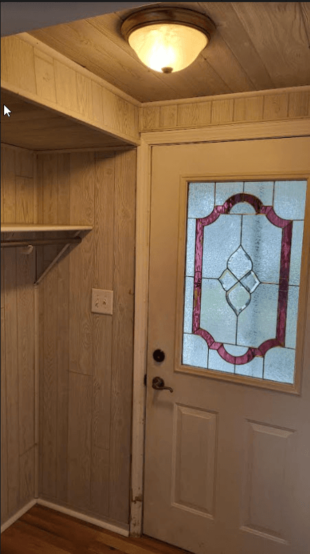 Lansing Townhome: 2819 Stoneleigh Dr