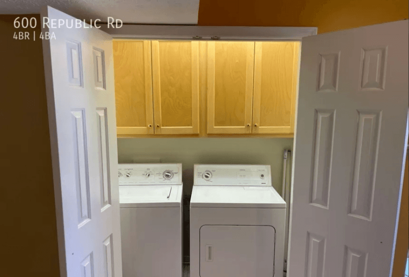 Christiansburg Townhome: 600 Republic Road