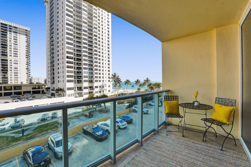 Hollywood Condo: 2501 S Ocean Dr