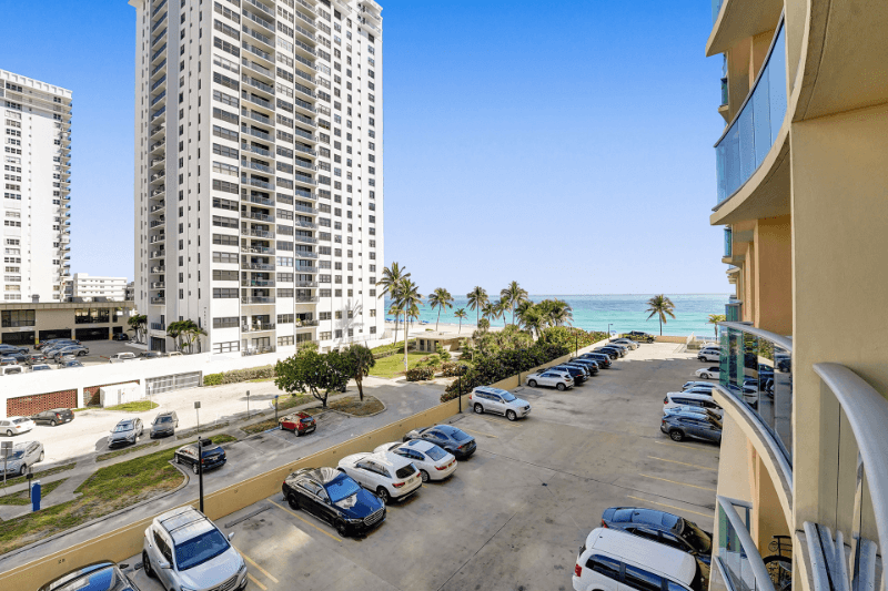 Hollywood Condo: 2501 S Ocean Dr