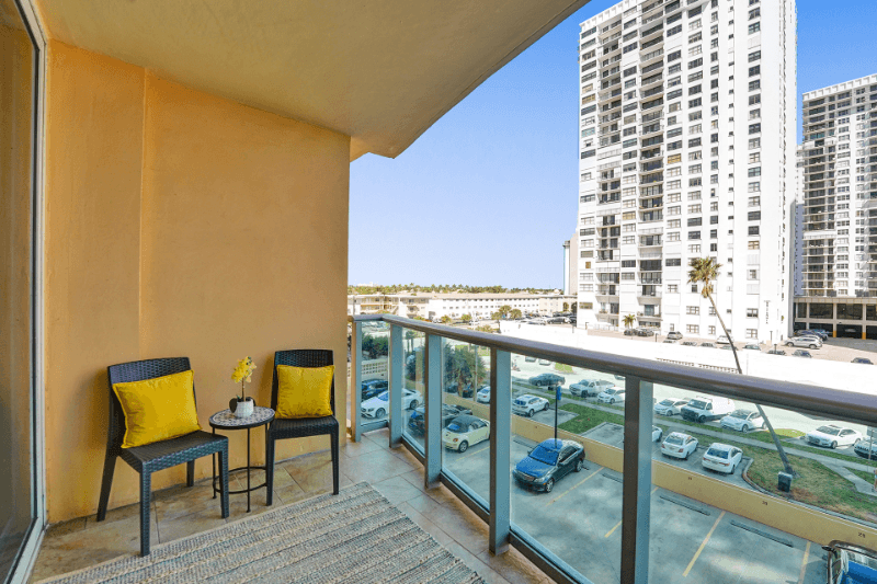 Hollywood Condo: 2501 S Ocean Dr
