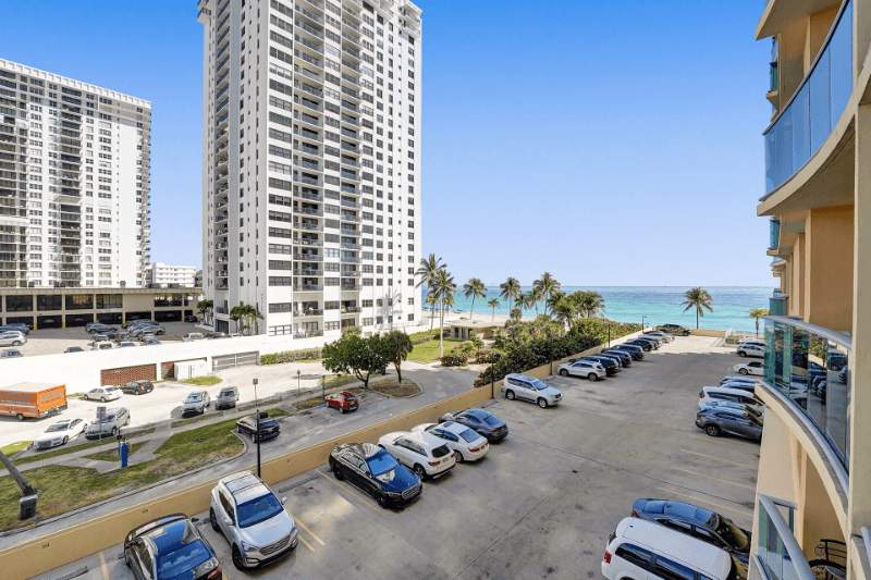 Hollywood Condo: 2501 S Ocean Dr