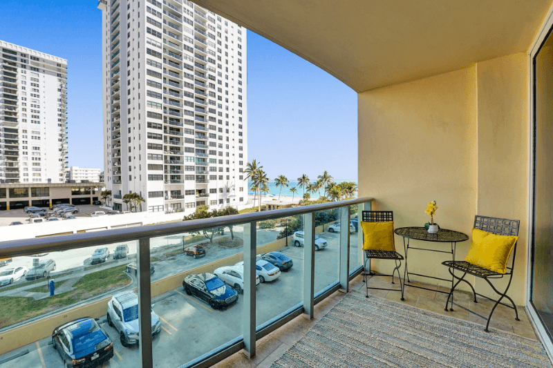 Hollywood Condo: 2501 S Ocean Dr
