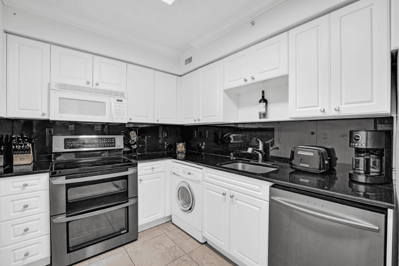 Hollywood Condo: 2501 S Ocean Dr