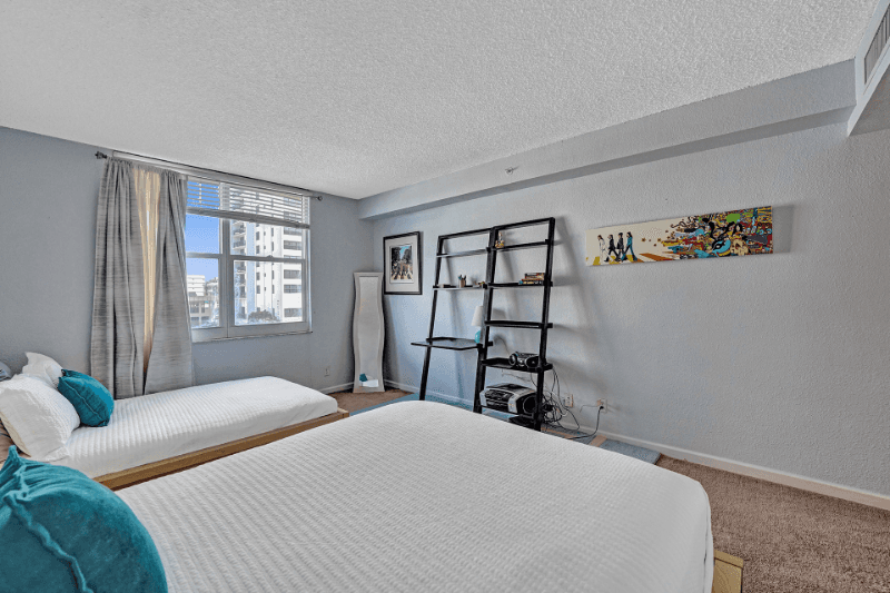 Hollywood Condo: 2501 S Ocean Dr