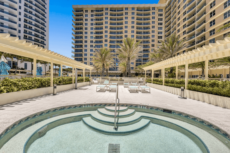 Hollywood Condo: 2501 S Ocean Dr