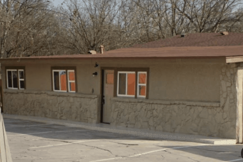 San Antonio House: 118 Esmeralda Dr