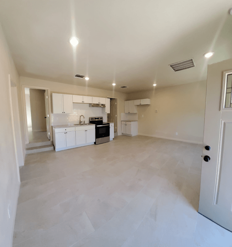 San Antonio House: 118 Esmeralda Dr