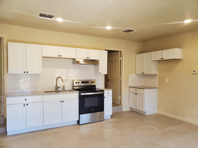 San Antonio House: 118 Esmeralda Dr