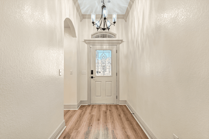 Bentonville House: 103 NE Chicory Ln