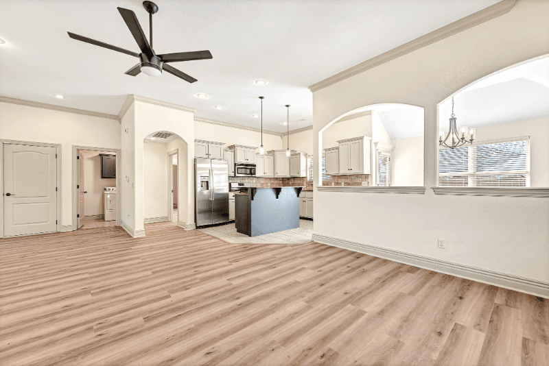 Bentonville House: 103 NE Chicory Ln