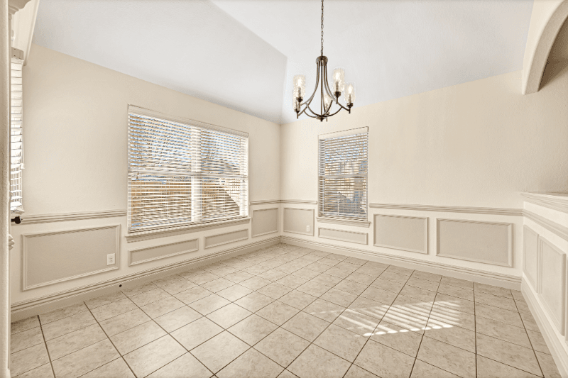 Bentonville House: 103 NE Chicory Ln