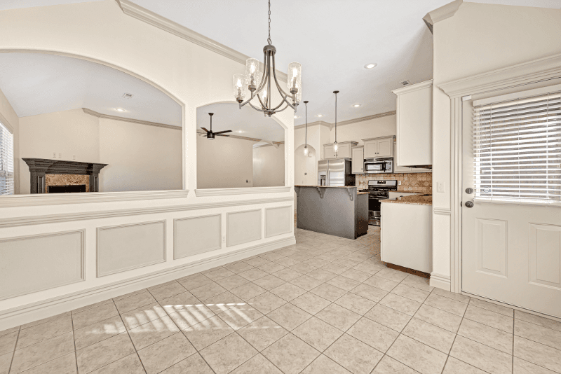 Bentonville House: 103 NE Chicory Ln