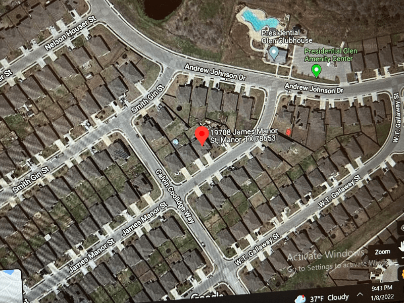 Manor House: 19708 James Manor St