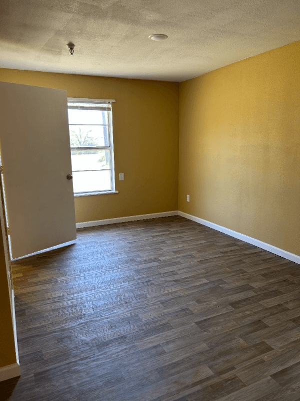 Cooper Multiplex: 101 SE Eighth St
