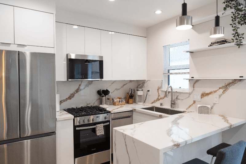 NORTH HOLLYWOOD Apartment: 11249 HUSTON ST