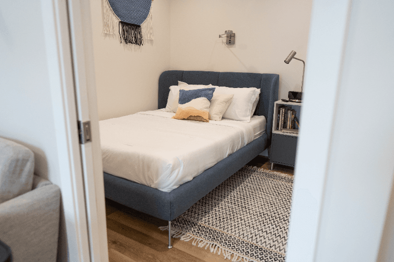 NORTH HOLLYWOOD Apartment: 11249 HUSTON ST