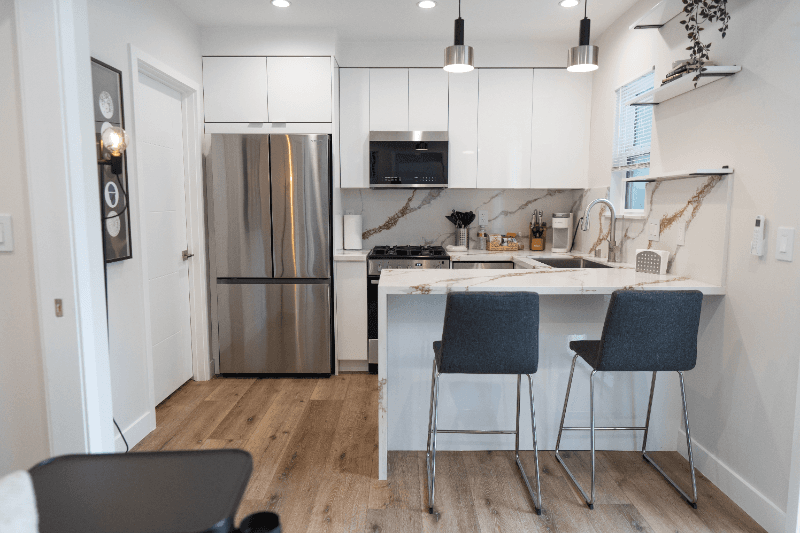 NORTH HOLLYWOOD Apartment: 11249 HUSTON ST