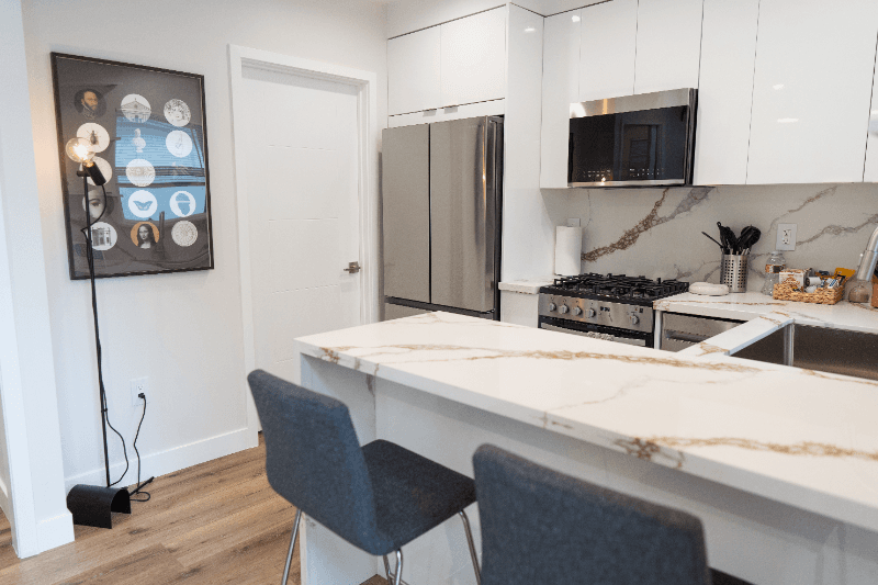 NORTH HOLLYWOOD Apartment: 11249 HUSTON ST