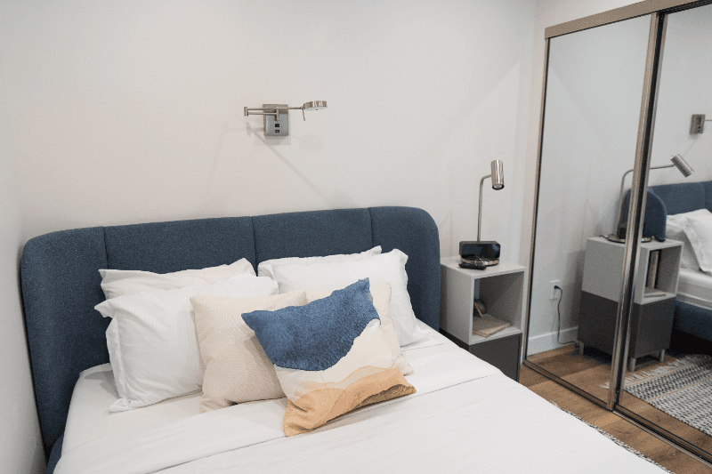 NORTH HOLLYWOOD Apartment: 11249 HUSTON ST