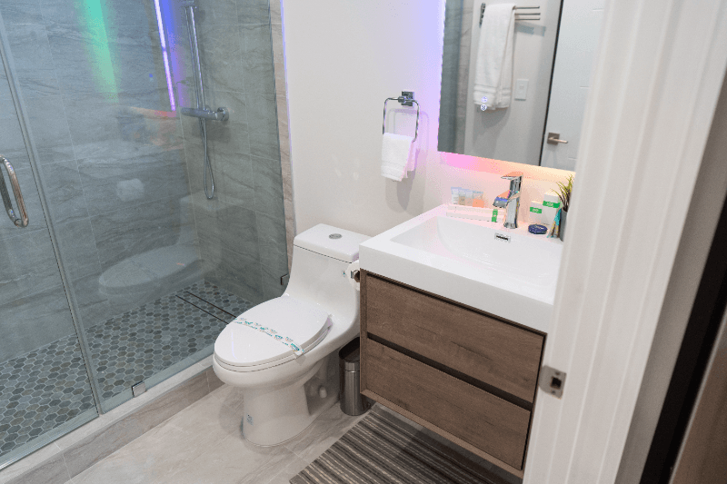 NORTH HOLLYWOOD Apartment: 11249 HUSTON ST