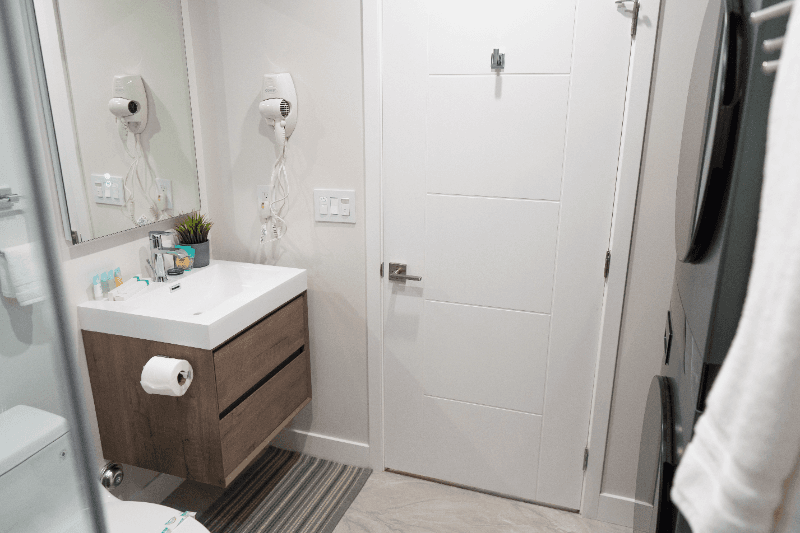 NORTH HOLLYWOOD Apartment: 11249 HUSTON ST