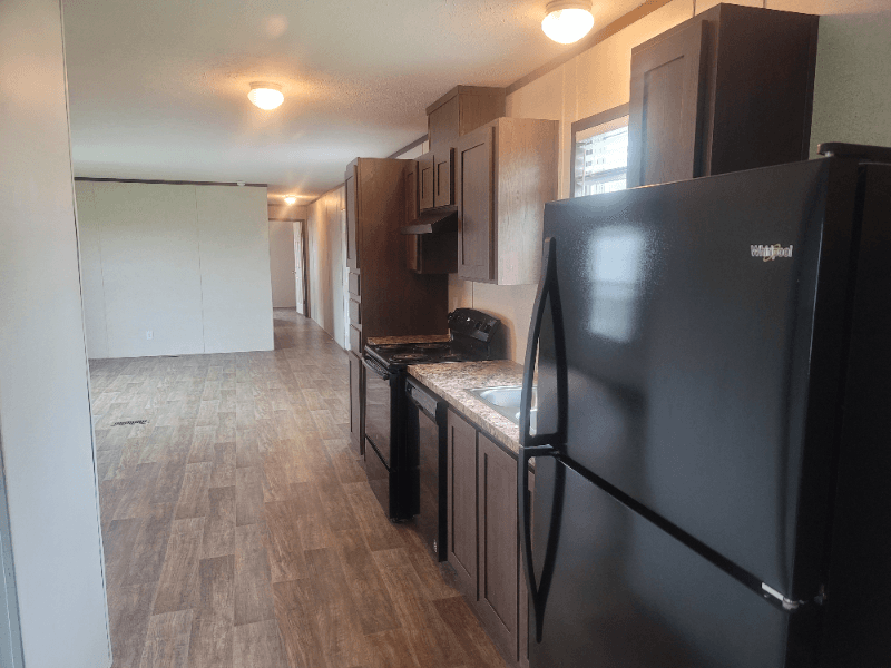 Muncie House: 10 E Dogwood Dr