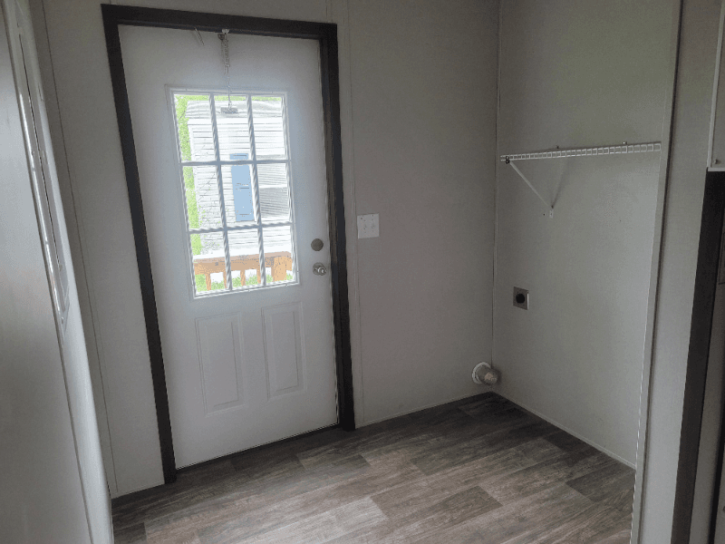 Muncie House: 10 E Dogwood Dr
