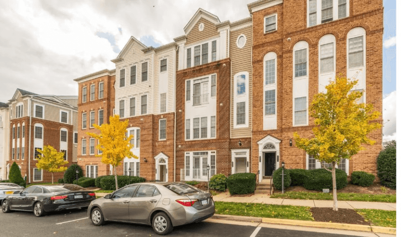 Woodbridge Townhome: 2267 Oberlin Drive